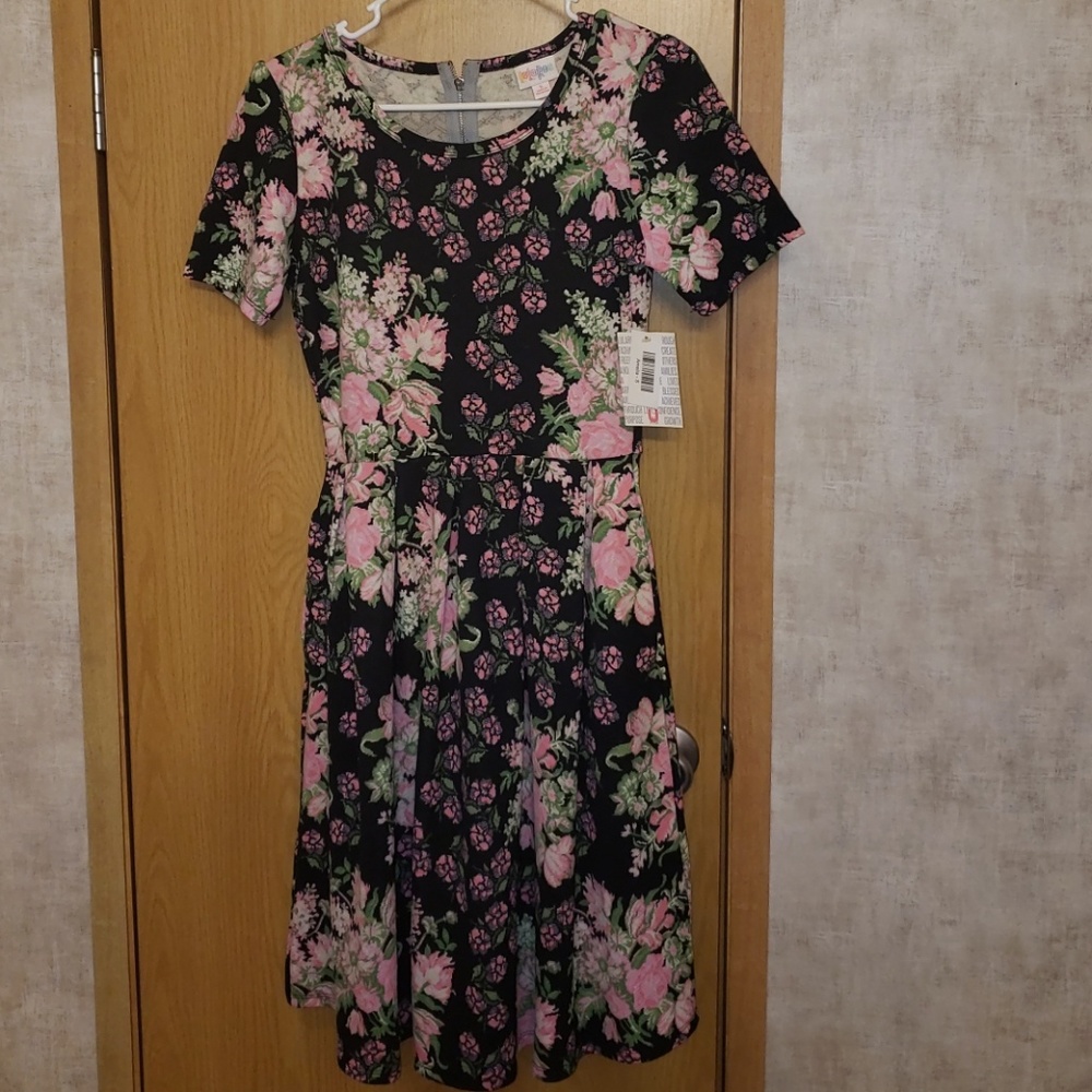 Lularoe amelia dress floral